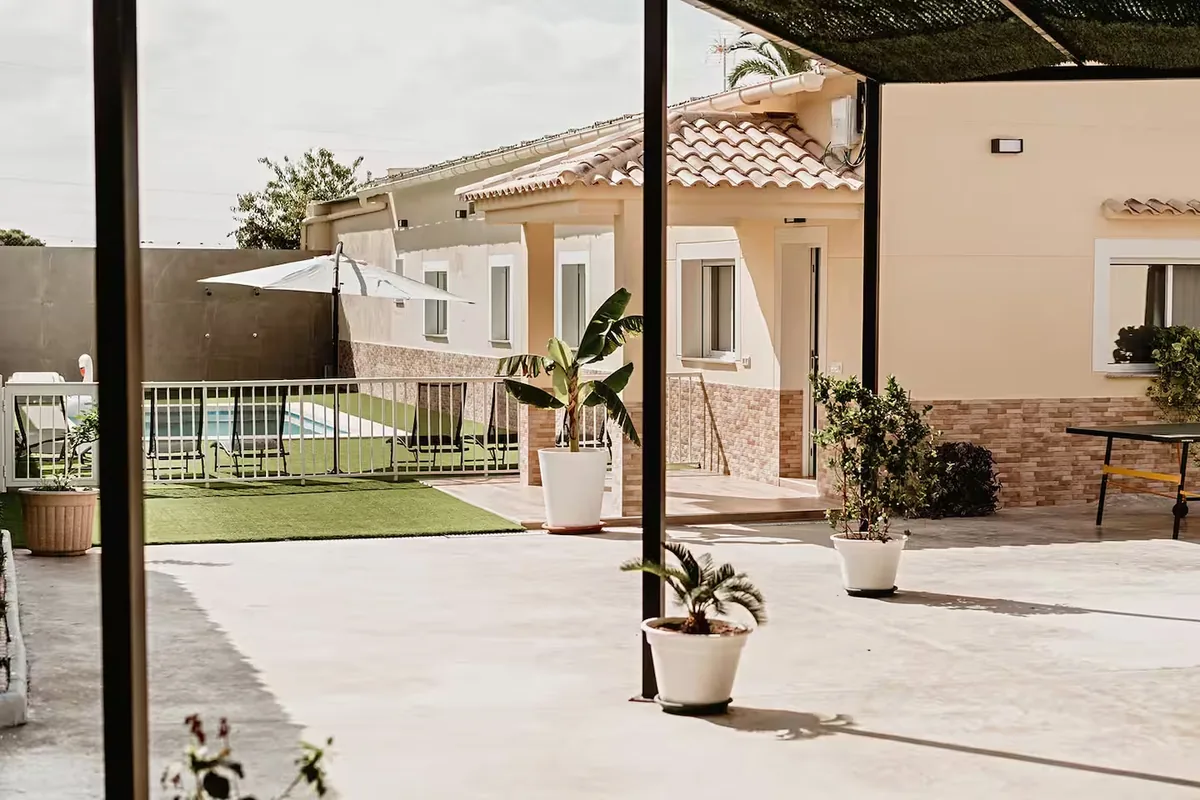 Exterior principal de Villa Alegre Matola