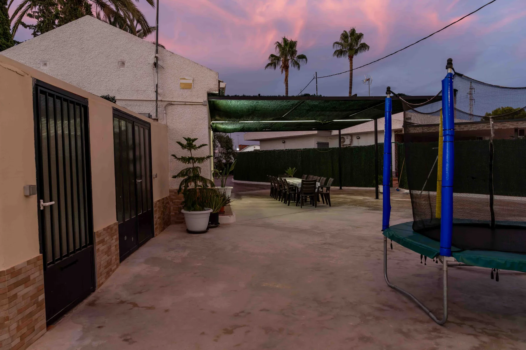 Zona exterior de Villa Alegre Matola